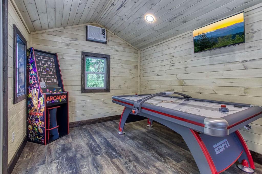 Tranquility Hollow, Indoor Pool, Game Room, 1089 Free Tickets Each Paid Day, Dollywood And More! Sevierville Eksteriør billede