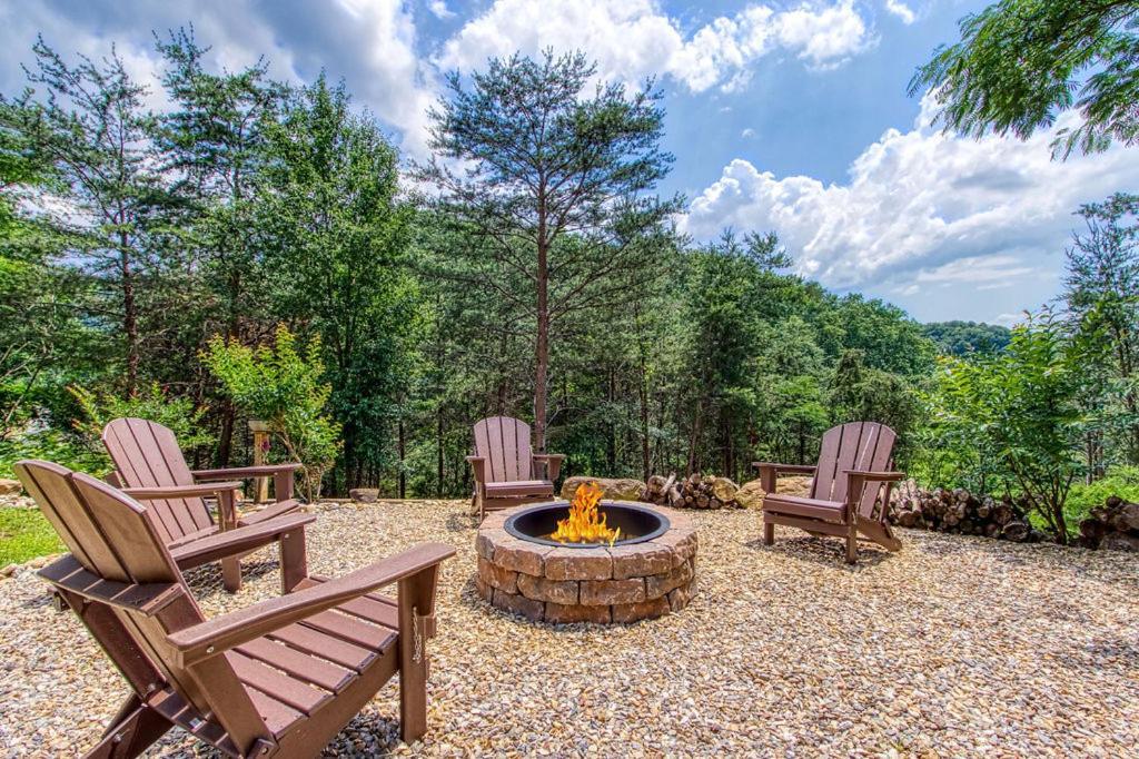 Tranquility Hollow, Indoor Pool, Game Room, 1089 Free Tickets Each Paid Day, Dollywood And More! Sevierville Eksteriør billede