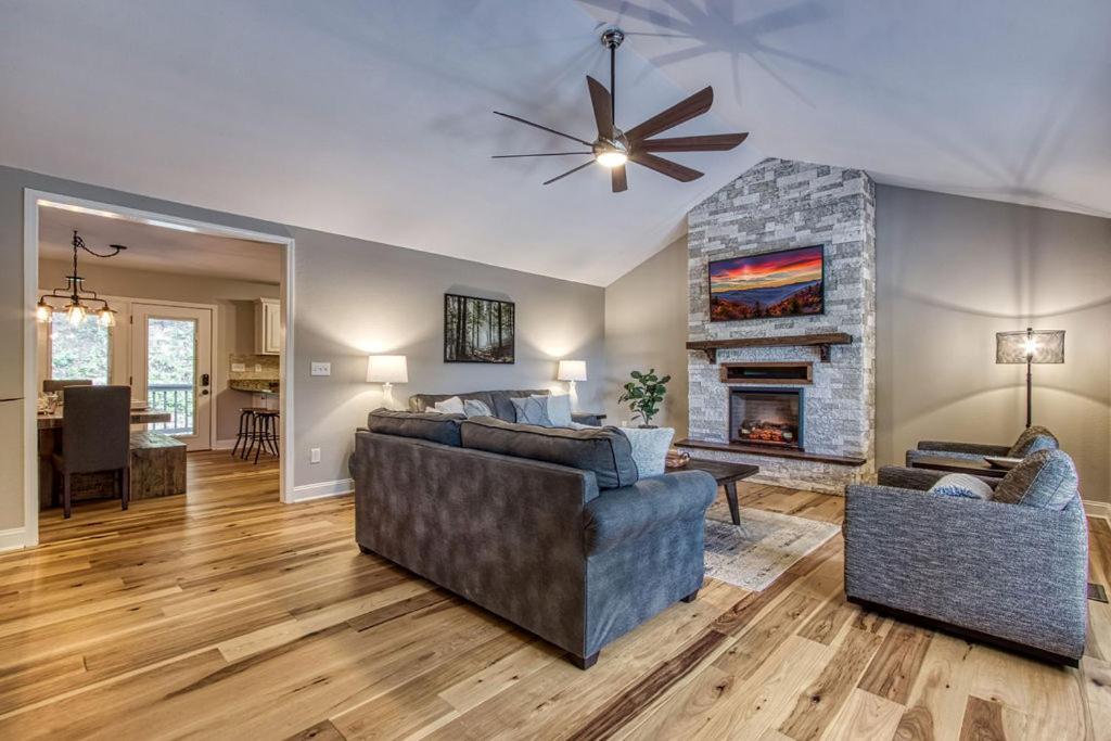 Tranquility Hollow, Indoor Pool, Game Room, 1089 Free Tickets Each Paid Day, Dollywood And More! Sevierville Eksteriør billede